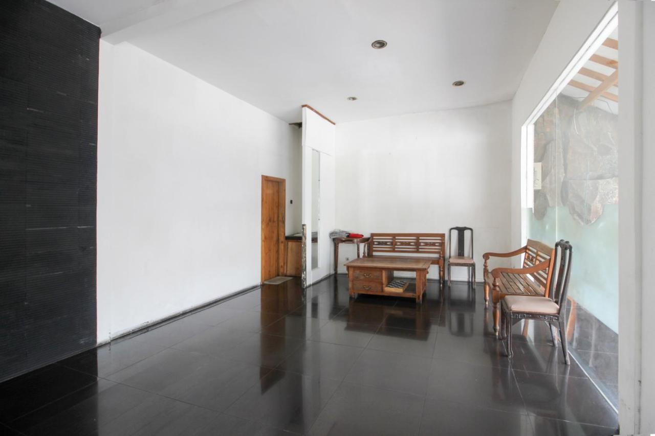 Reddoorz Near Rs Sarjito 2 Guest house Yogyakarta