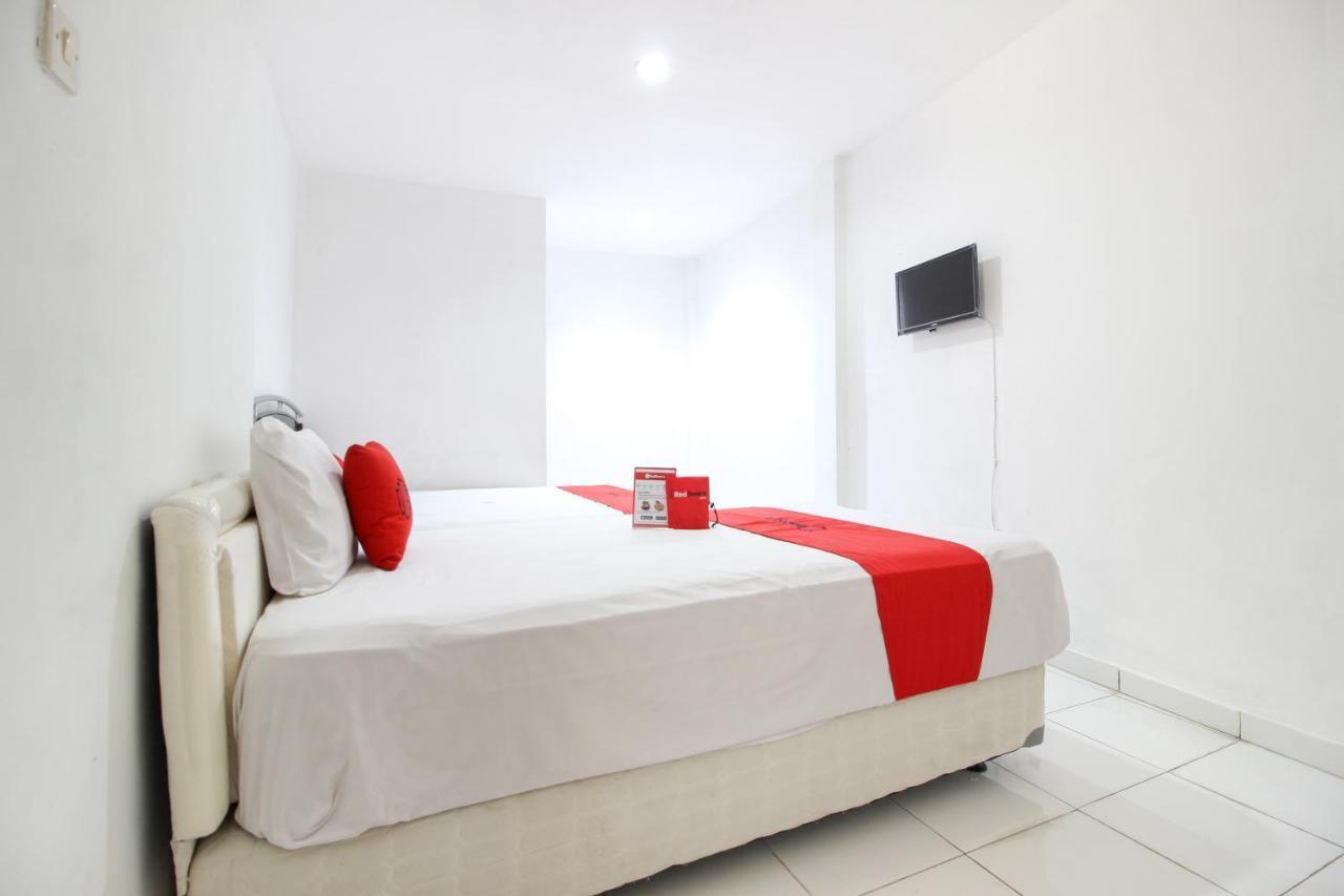 Reddoorz Near Rs Sarjito 2 Guest house 2*